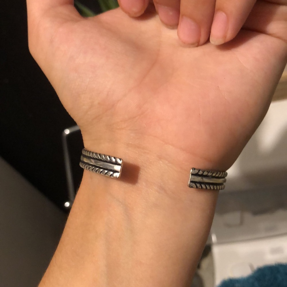 Bracelets - Picture 2 of 3